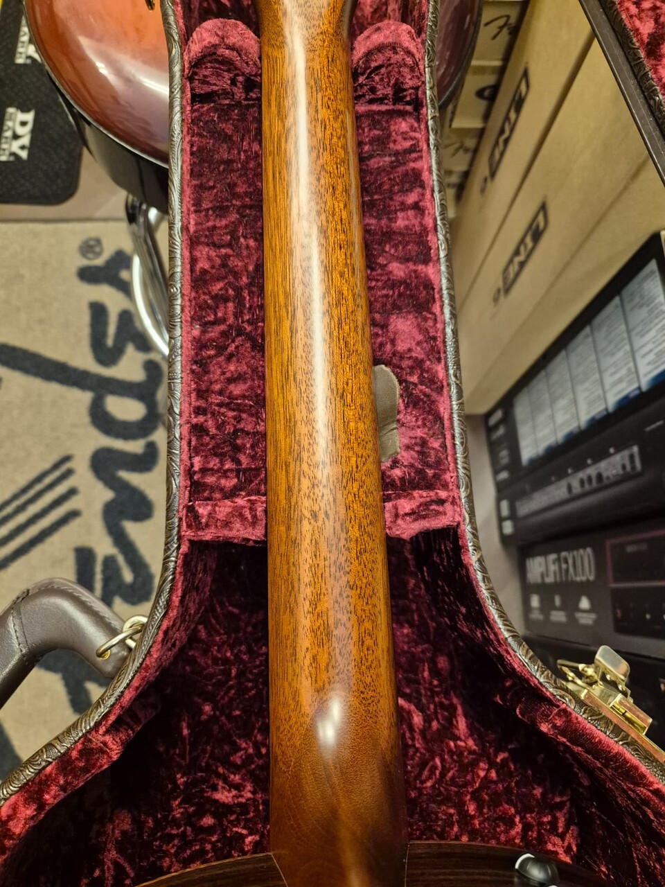 TAYLOR 717E GRAND PACIFIC BUILDER'S EDITION V-CLASS BRACING
