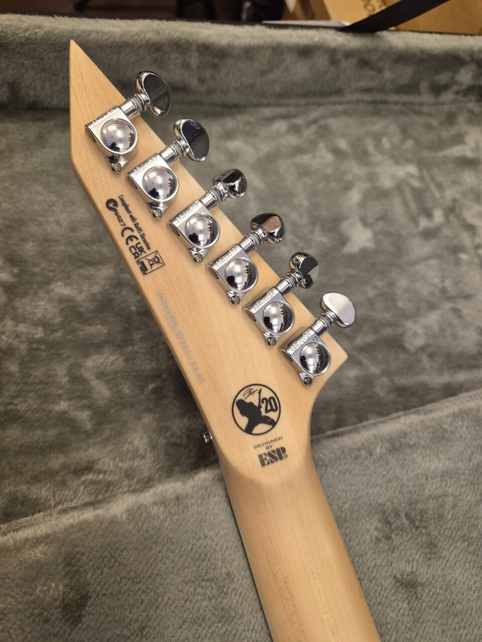 ESP LTD ALEXI LAIHO SAWTOOTH SE 20th ANNIVERSARY BLACK WHITE PINSTRIPE