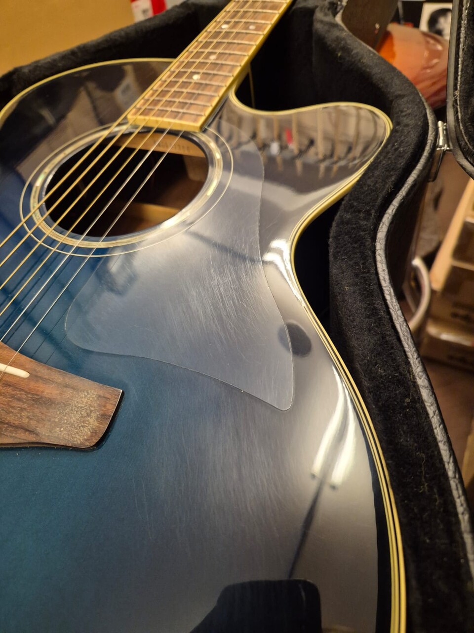 YAMAHA CPX700 CON ASTUCCIO RIGIDO