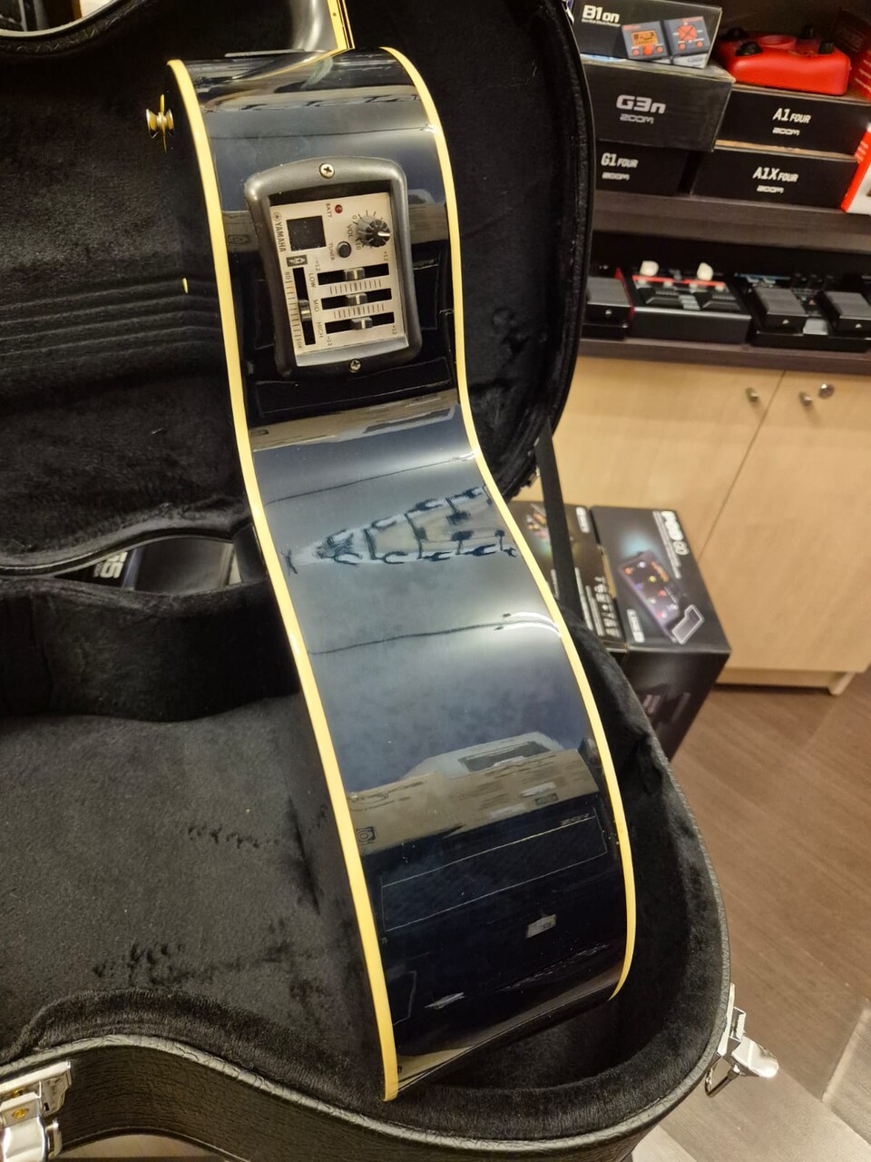 YAMAHA CPX700 CON ASTUCCIO RIGIDO