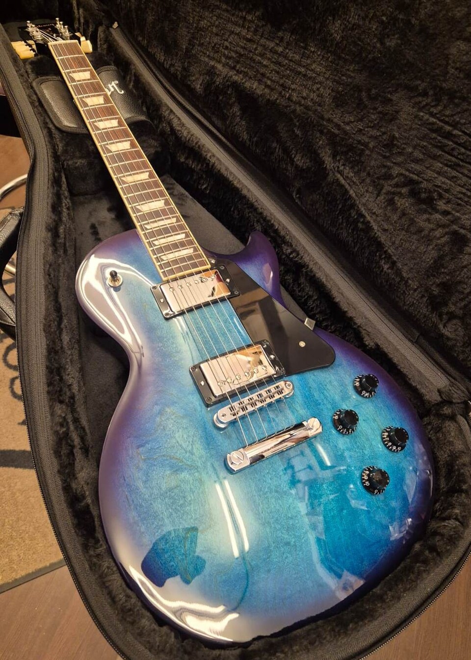 GIBSON LES PAUL STUDIO BLUEBERRY BURST