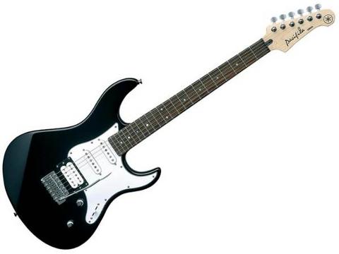 YAMAHA PACIFICA 112V BLACK