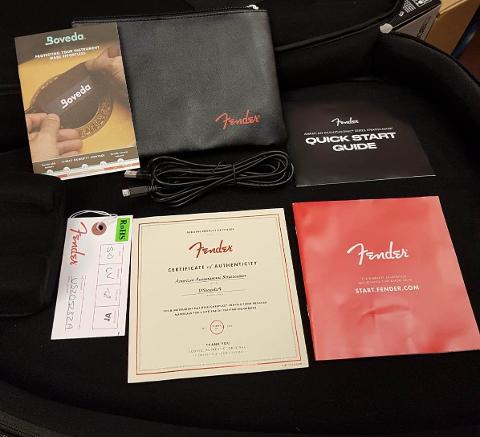 FENDER ACOUSTASONIC STRATOCASTER 3 COLOR SUNBURST