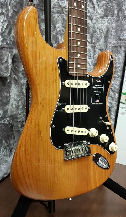 FENDER AMERICAN PROFESSIONAL II STRATOCASTER RW ROASTED PINE