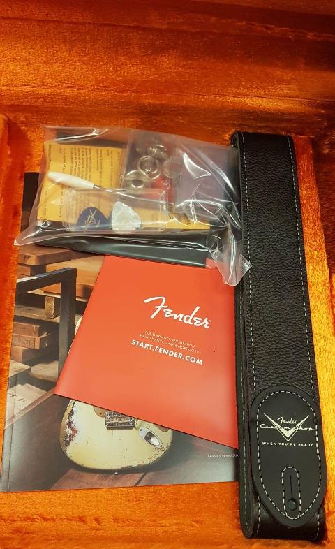 Fender Custom Shop American Custom Stratocaster NOS Rosewood Fingerboard Chocolate 3-Color Sunburst
