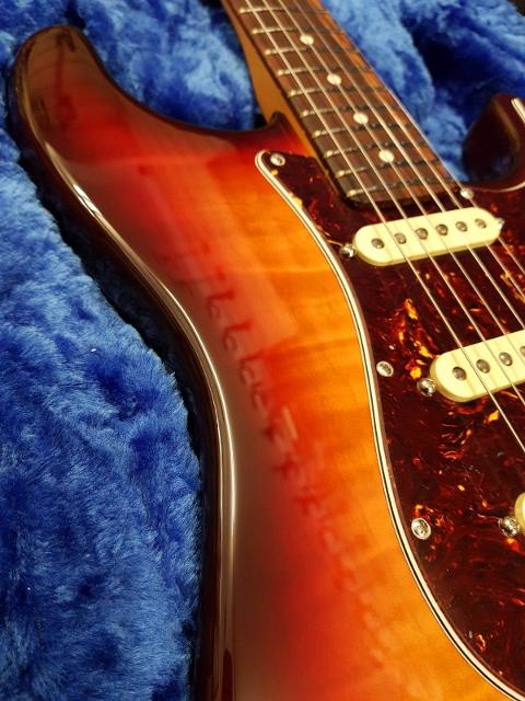 FENDER 70th AMERICAN PROFESSIONAL II STRATOCASTER RW COMET BURST