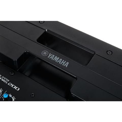 YAMAHA STAGEPAS 200BTR CON BATTERIA