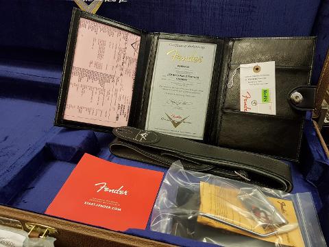 FENDER CUSTOM SHOP LIMITED EDITION ROASTED PINE STRATOCASTER DLX CLOSET CLASSIC WHITE BLONDE