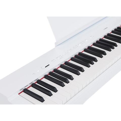 YAMAHA P225 WHITE BUNDLE