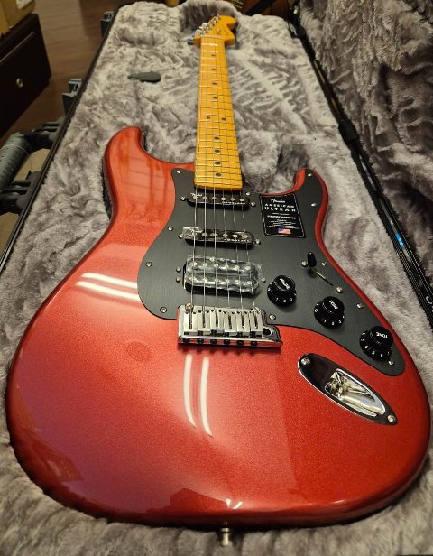 FENDER AMERICAN ULTRA II STRATOCASTER MN HSS SINISTER RED