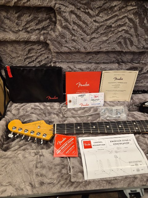 FENDER AMERICAN ULTRA II STRATOCASTER EB SSS TEXAS TEA
