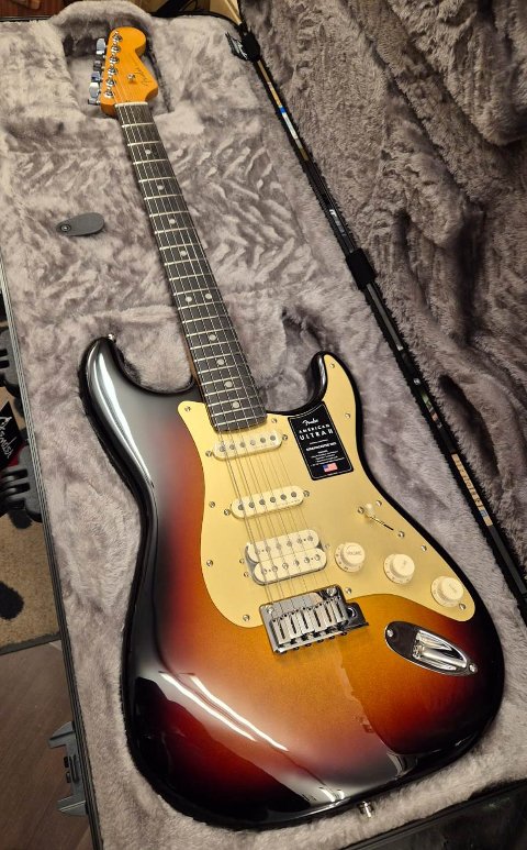 FENDER AMERICAN ULTRA II STRATOCASTER HSS ULTRABURST