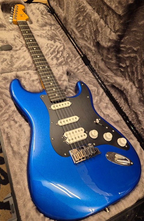 FENDER AMERICAN ULTRA II STRATOCASTER EB HSS NOBLE BLUE