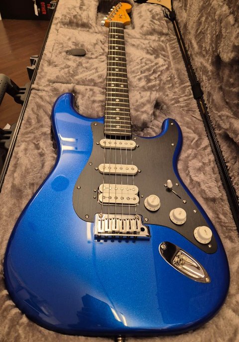 FENDER AMERICAN ULTRA II STRATOCASTER EB HSS NOBLE BLUE