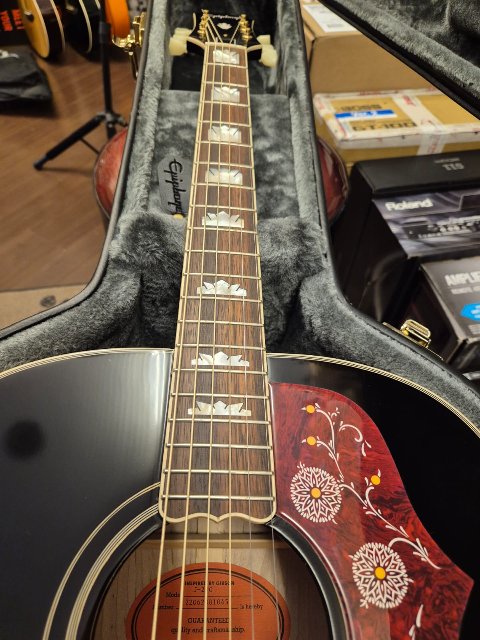 EPIPHONE INSPIRED BY GIBSON J200 CON ASTUCCIO ORIGINALE