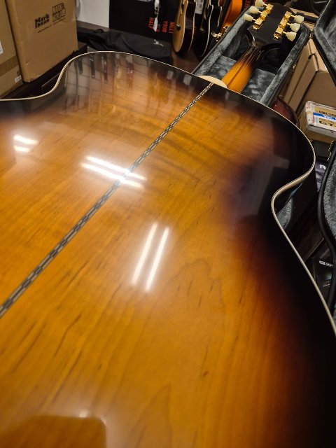 EPIPHONE INSPIRED BY GIBSON J200 CON ASTUCCIO ORIGINALE