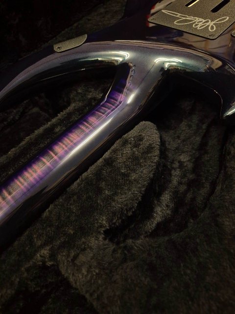 Music Man Majesty Crystal Amethyst Limited Edition 2023 N.46/125 Petrucci Signature Flame Maple Top