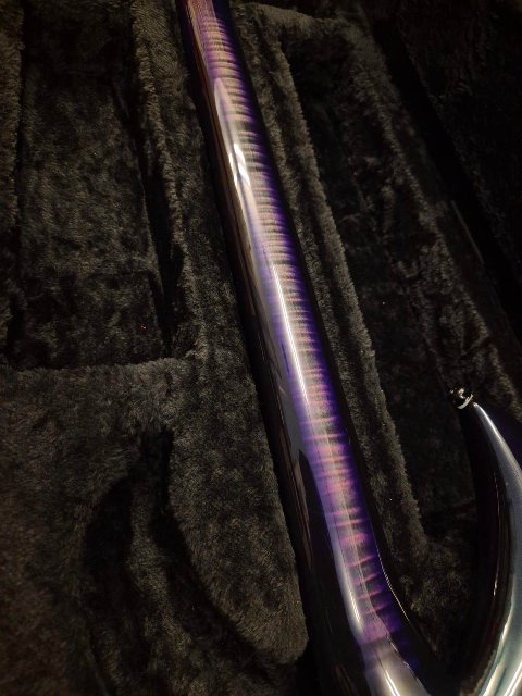Music Man Majesty Crystal Amethyst Limited Edition 2023 N.46/125 Petrucci Signature Flame Maple Top