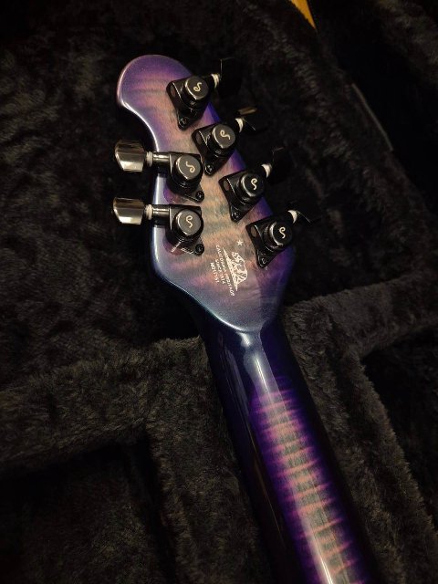 Music Man Majesty Crystal Amethyst Limited Edition 2023 N.46/125 Petrucci Signature Flame Maple Top