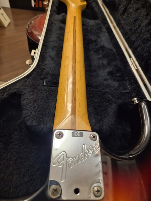 FENDER AMERICAN STANDARD STRATOCASTER SUNBURST 1998