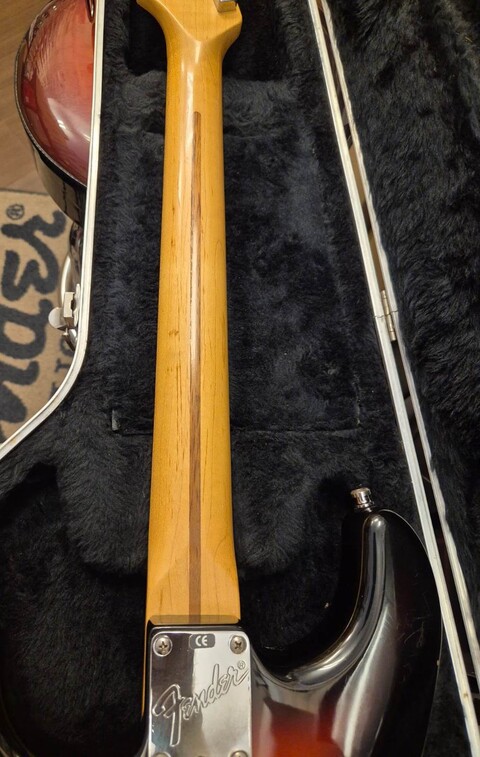 FENDER AMERICAN STANDARD STRATOCASTER SUNBURST 1998