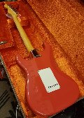 FENDER AMERICAN VINTAGE II 1961 STRATOCASTER FIESTA RED