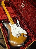 FENDER 70th ANNIVERSARY AMERICAN VINTAGE II 1954 STRATOCASTER MP 2C SUNBURST