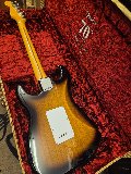 FENDER 70th ANNIVERSARY AMERICAN VINTAGE II 1954 STRATOCASTER MP 2C SUNBURST