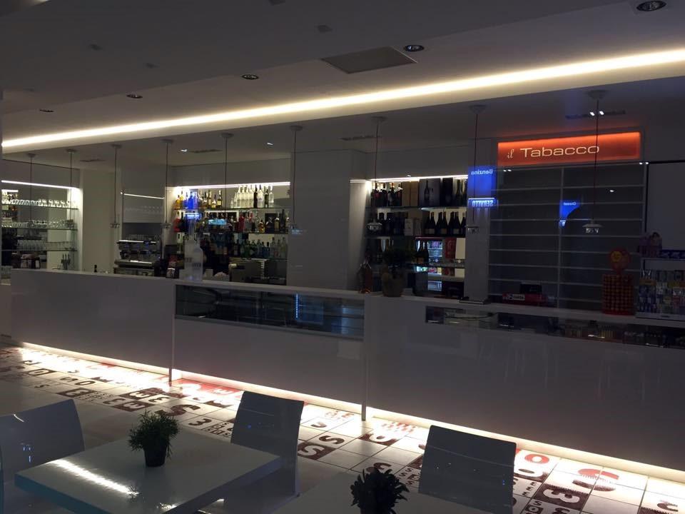 Arredi per Bar, Bar Esso a Caltagirone