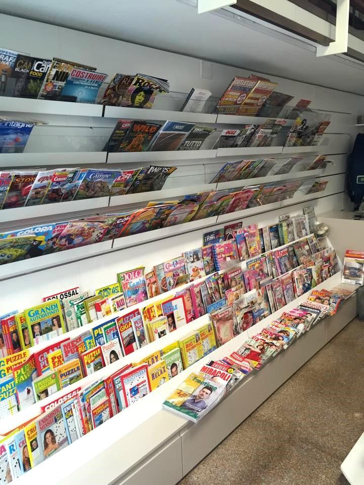 Arredi per Edicola, a Caltagiorne