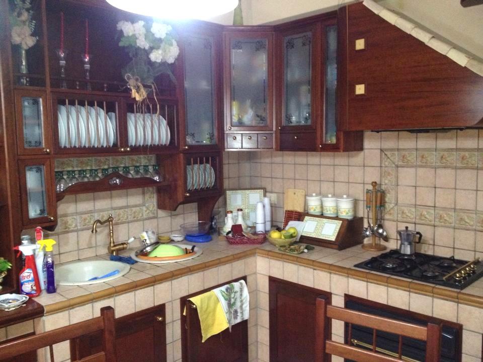 CUCINA IN NOCE