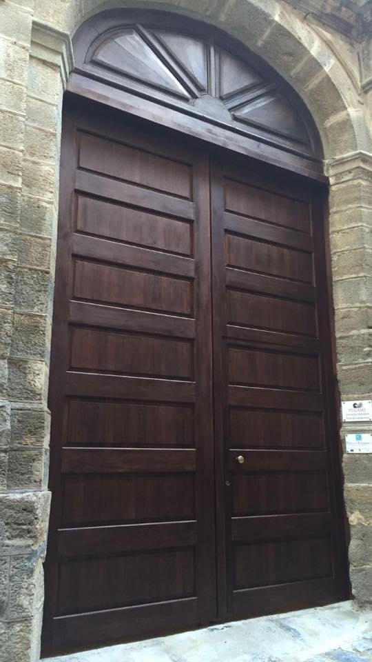 Porta in Legno Noce, Re Burdone a Caltagirone