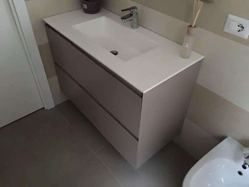 MOBILE BAGNO MODERNO MILANO
