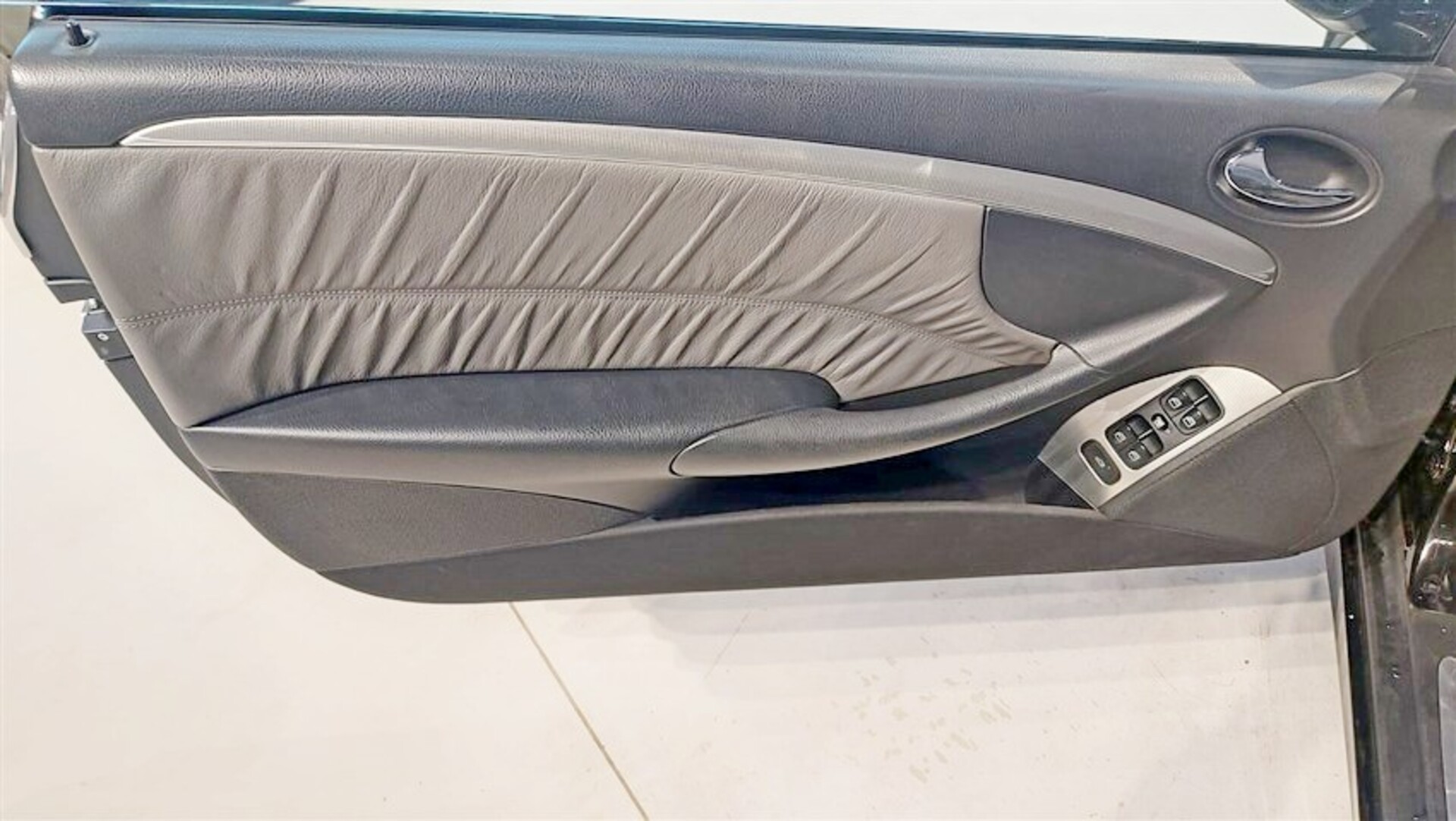Mercedes-Benz CLK 200 kompr. Avantgarde Benzina