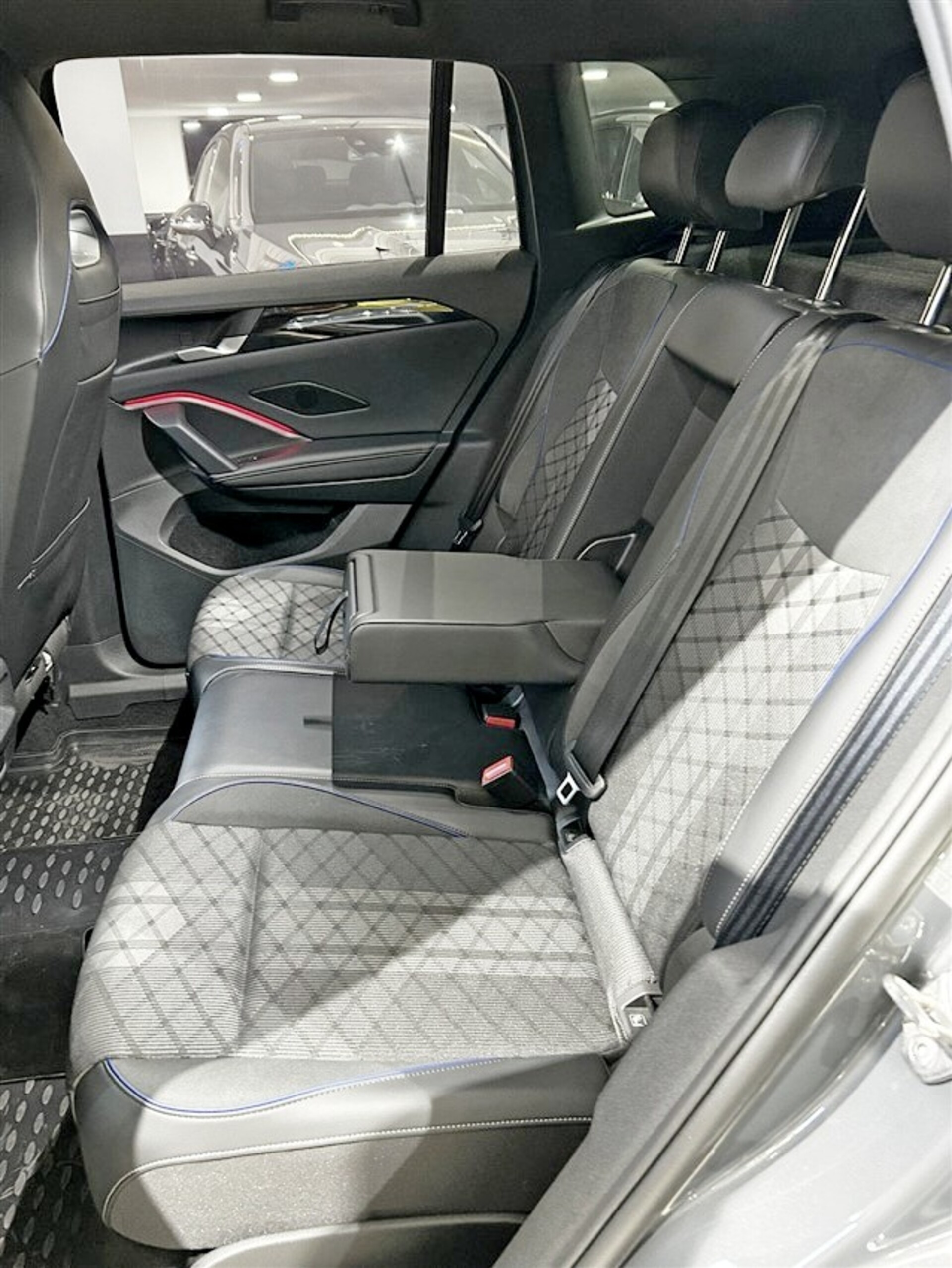 Volkswagen Tiguan 2.0 tdi R-Line 150cv dsg MY 24 Diesel