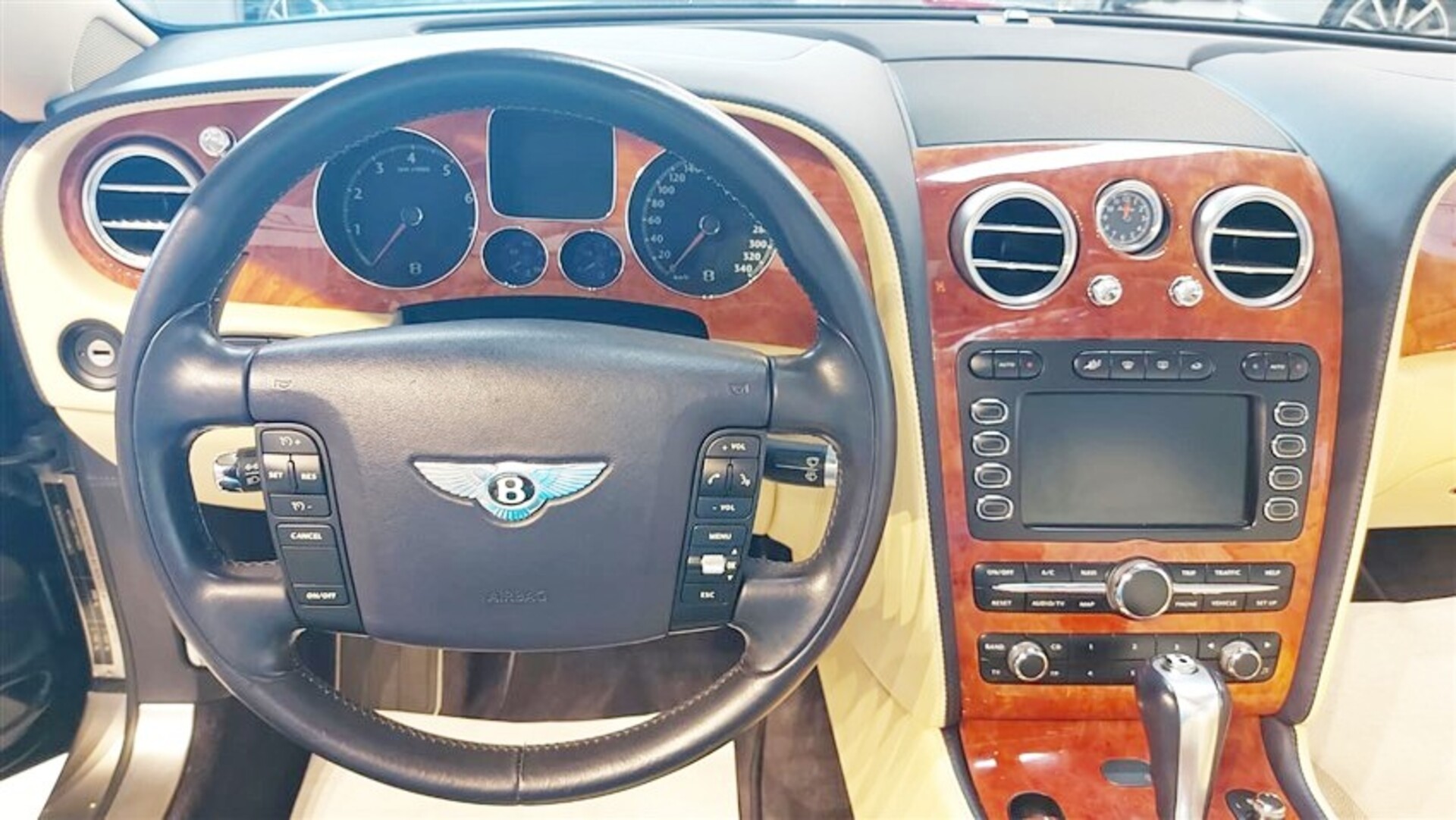 Bentley Continental GTC Cabrio Benzina
