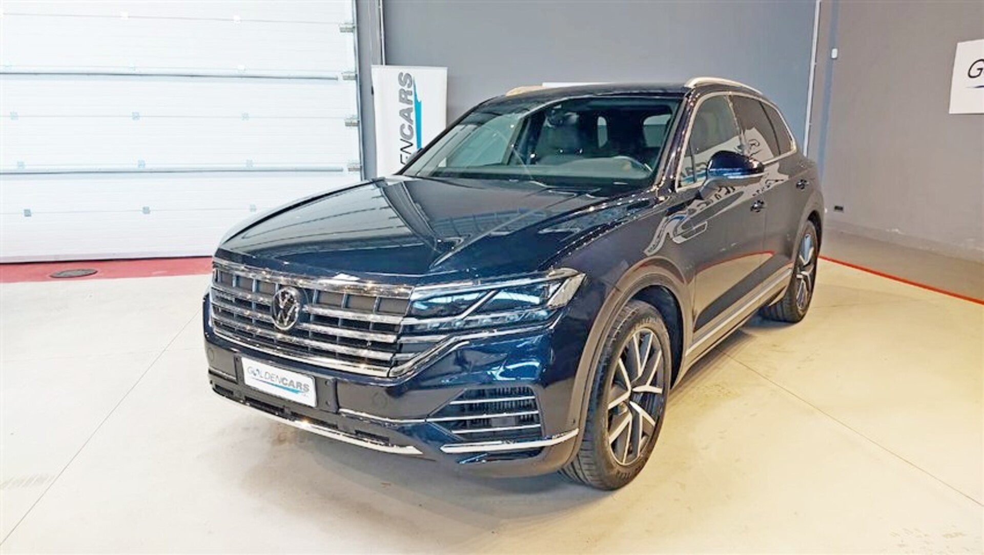 Volkswagen Touareg 3.0 V6 tsi eh Elegance tiptronic Elettrica / Benzina
