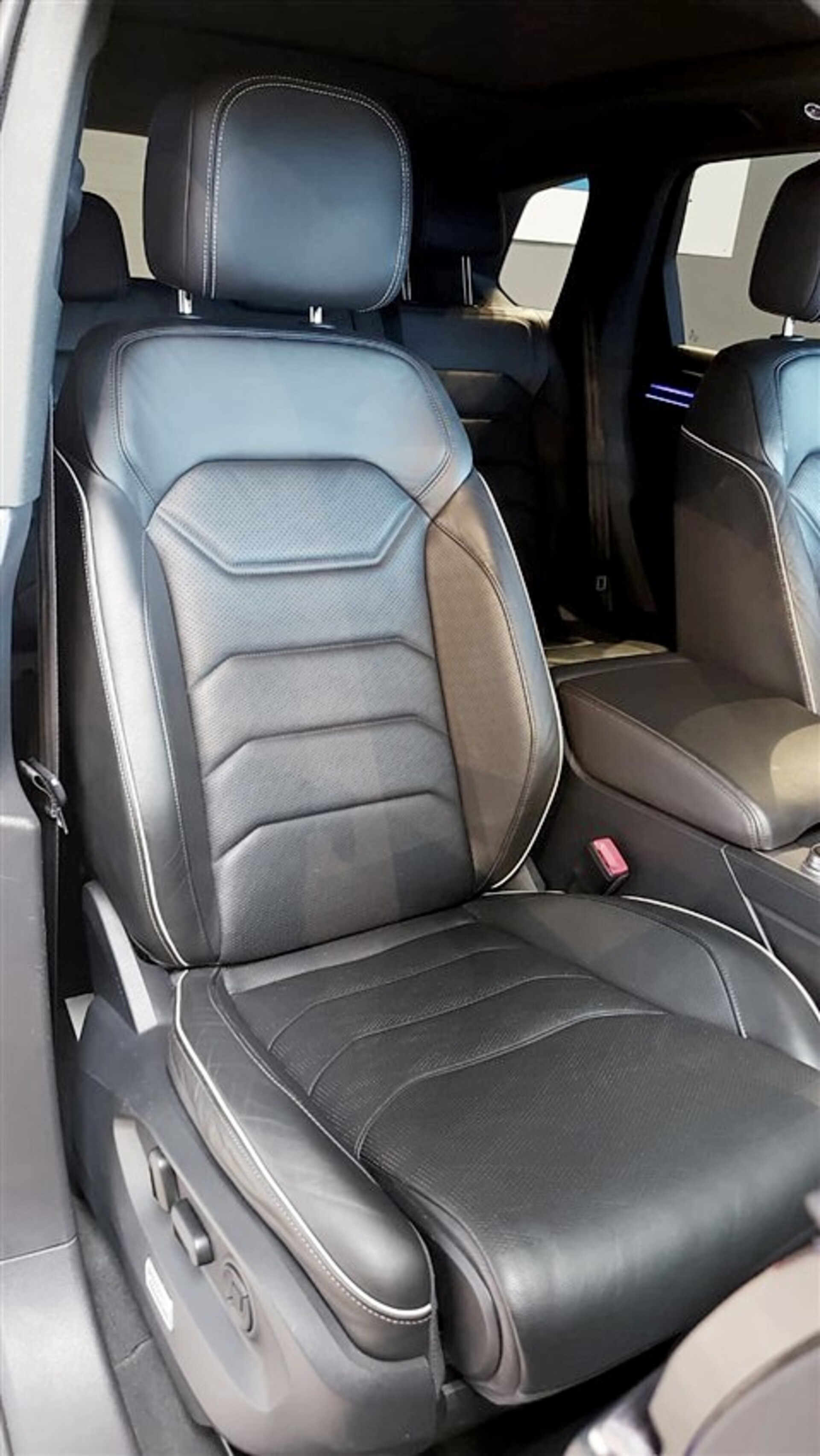 Volkswagen Touareg 3.0 V6 tsi eh Elegance tiptronic Elettrica / Benzina