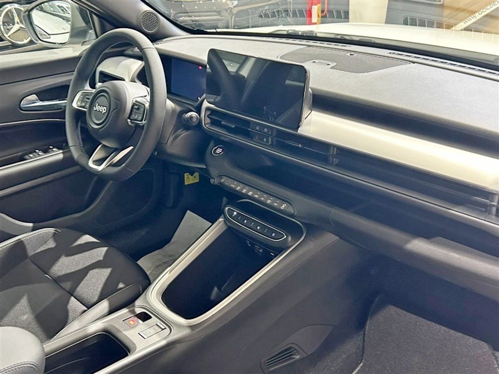 Jeep Avenger 1.2 turbo e-hybrid mhev ALTITUDE fwd 110cv edct6 Elettrica / Benzina
