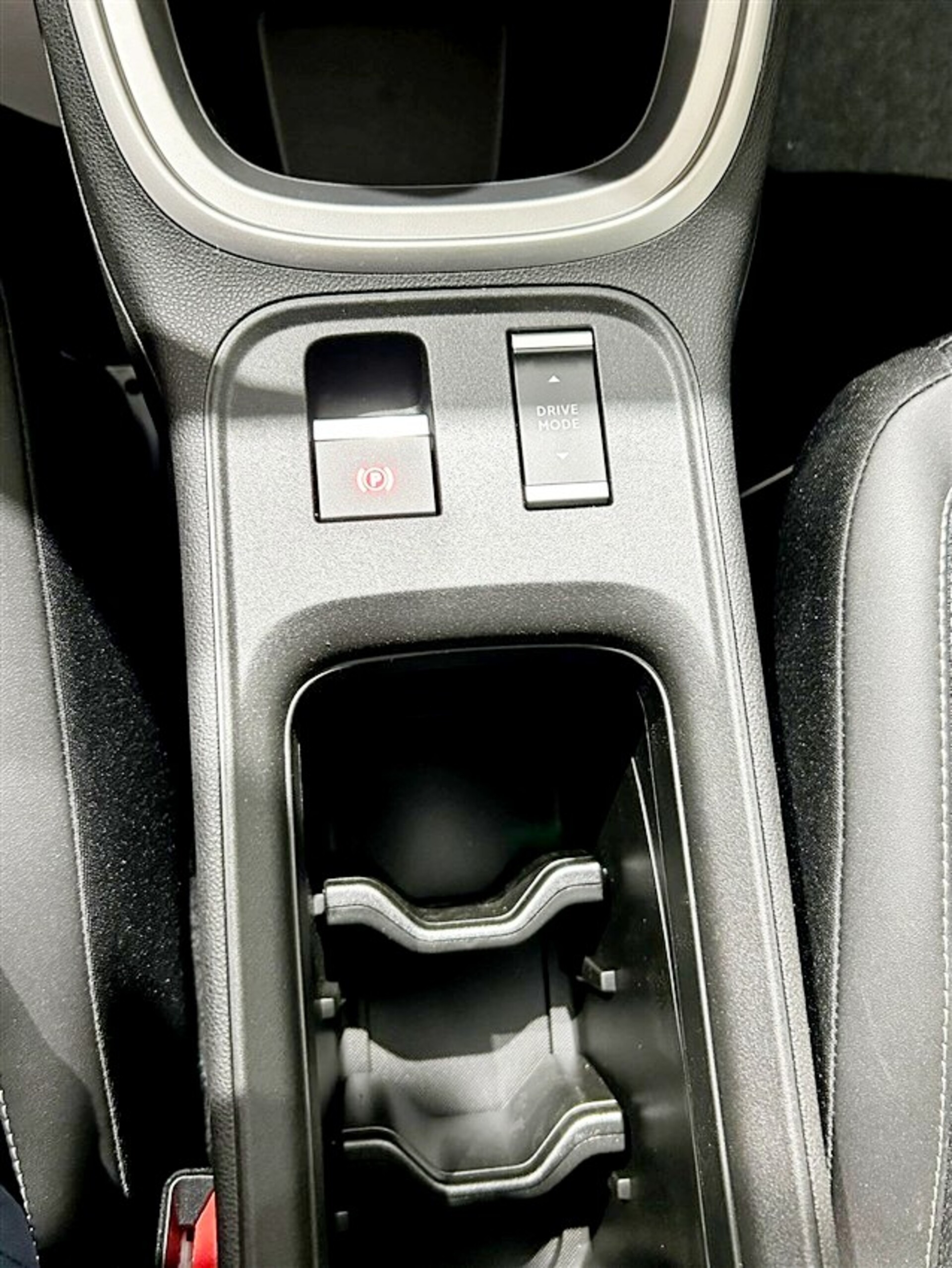 Jeep Avenger 1.2 turbo e-hybrid mhev ALTITUDE fwd 110cv edct6 Elettrica / Benzina