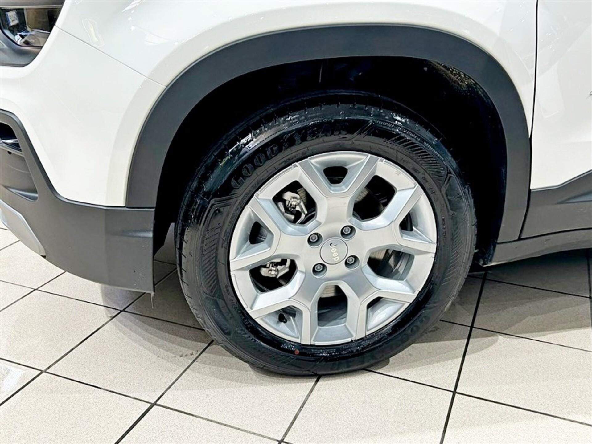 Jeep Avenger 1.2 turbo e-hybrid mhev ALTITUDE fwd 110cv edct6 Elettrica / Benzina