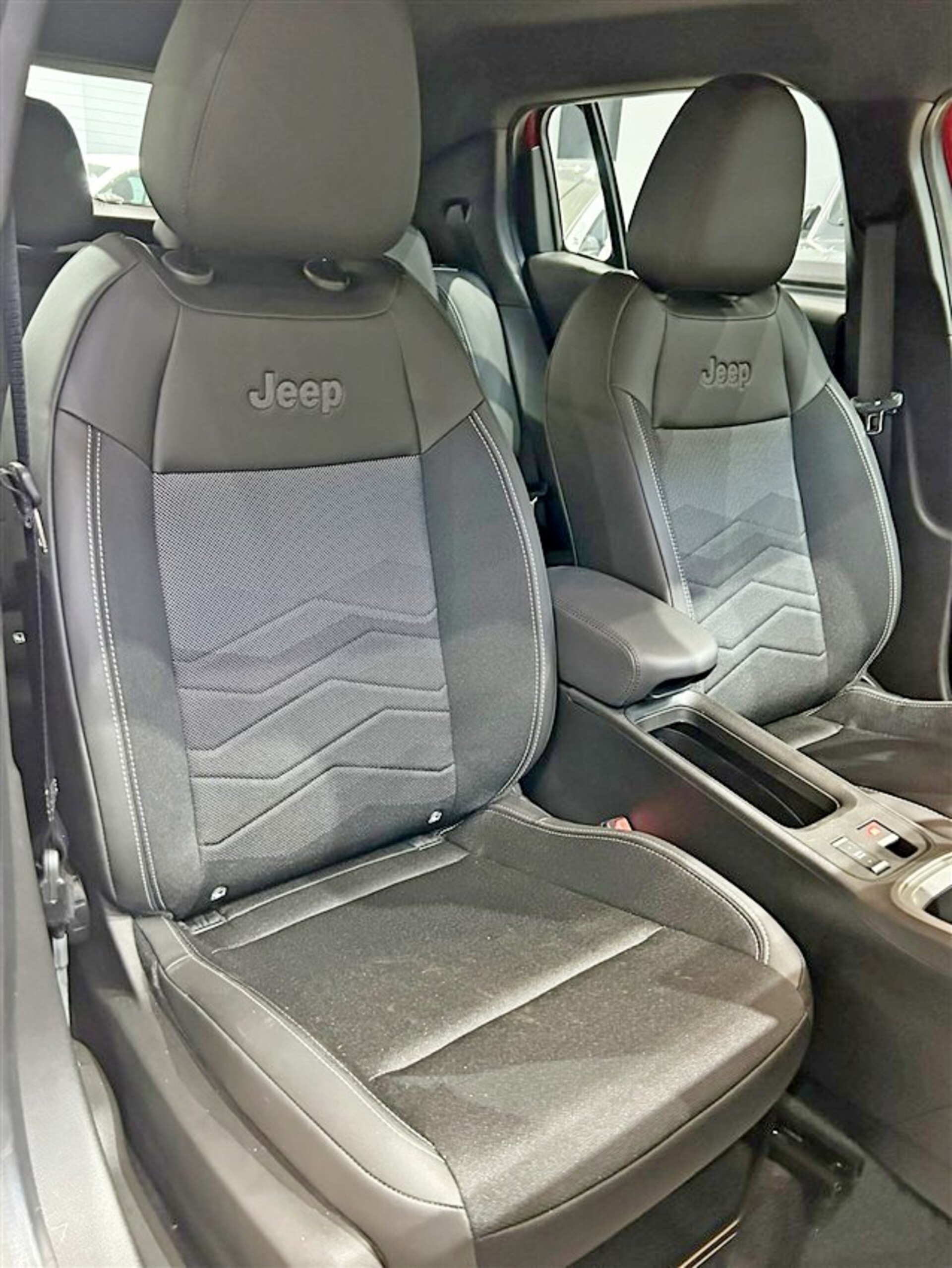 Jeep Avenger 1.2 turbo e-hybrid mhev ALTITUDE fwd 110cv edct6 Elettrica / Benzina