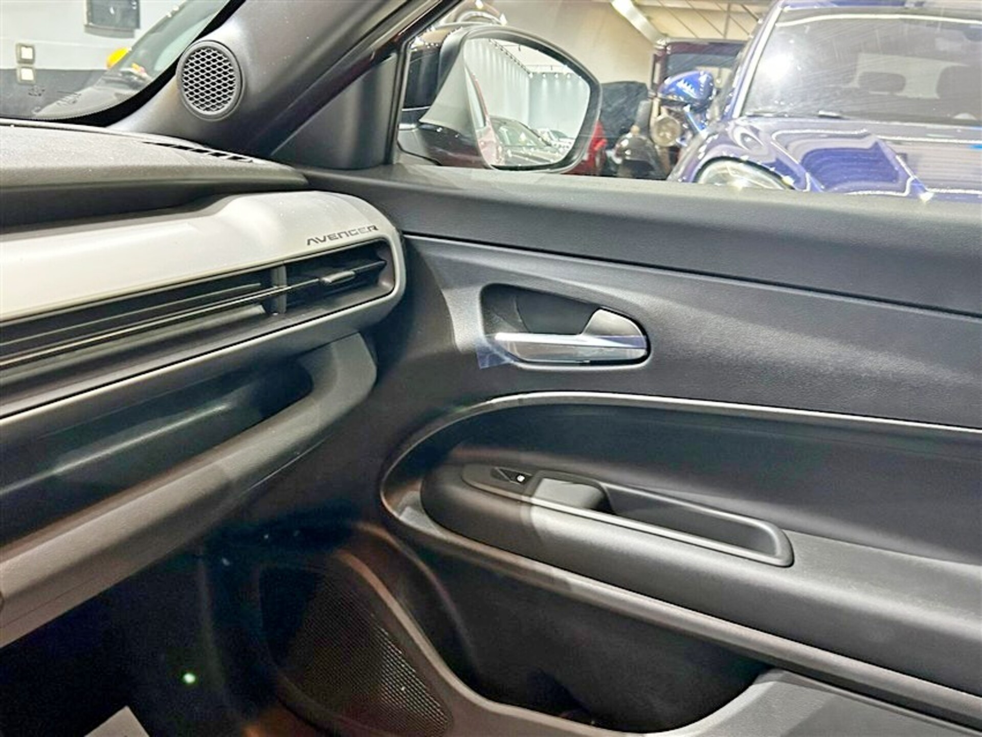 Jeep Avenger 1.2 turbo e-hybrid mhev ALTITUDE fwd 110cv edct6 Elettrica / Benzina