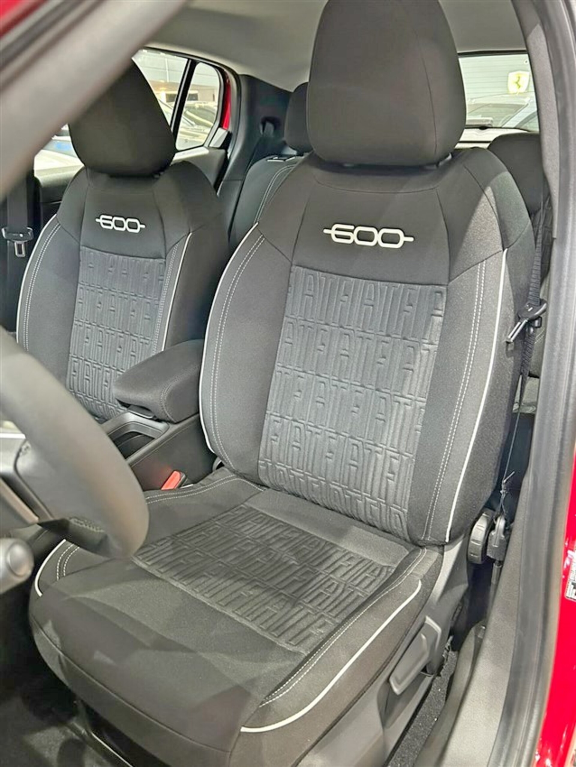 Fiat 600 1.2 hybrid 110cv auto Elettrica / Benzina