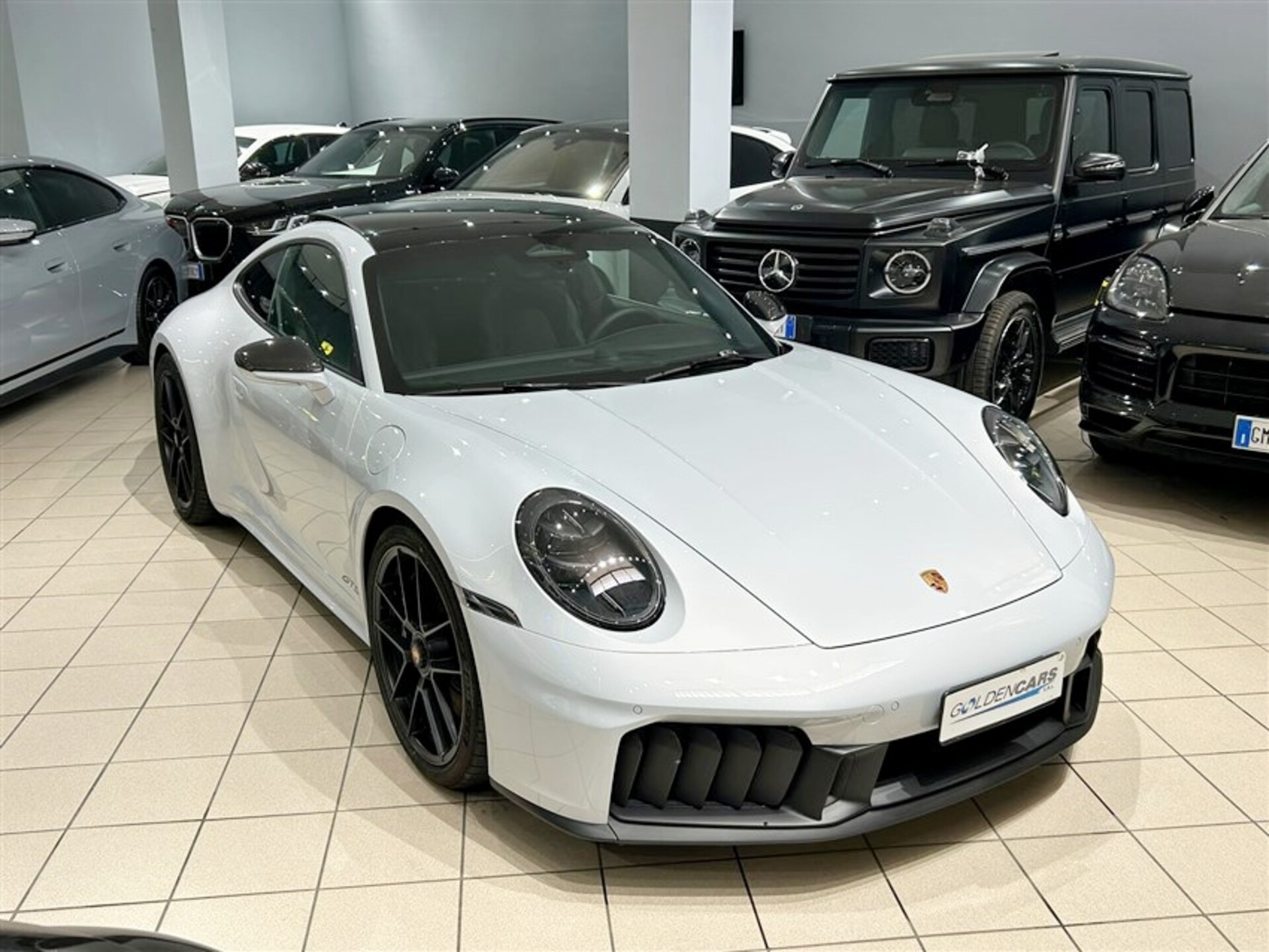 Porsche 911 Carrera GTS Elettrica / Benzina