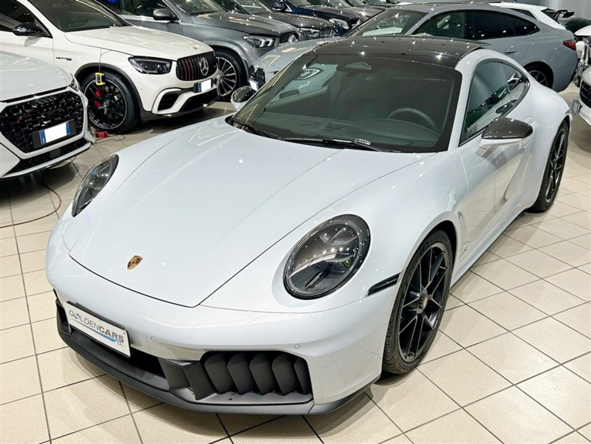 Porsche 911 Carrera GTS Elettrica / Benzina