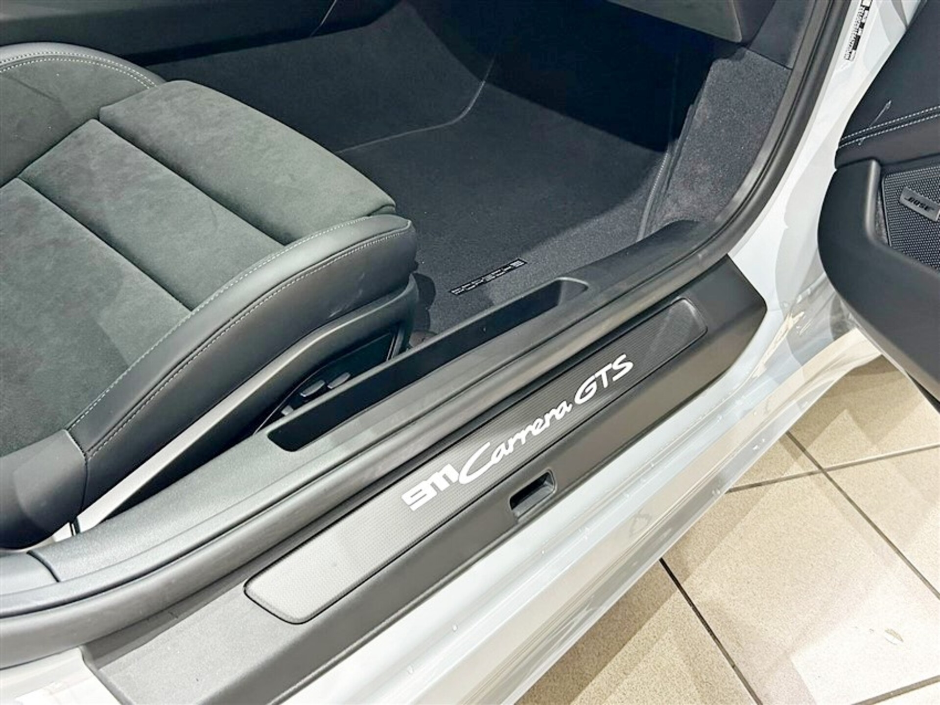 Porsche 911 Carrera GTS Elettrica / Benzina