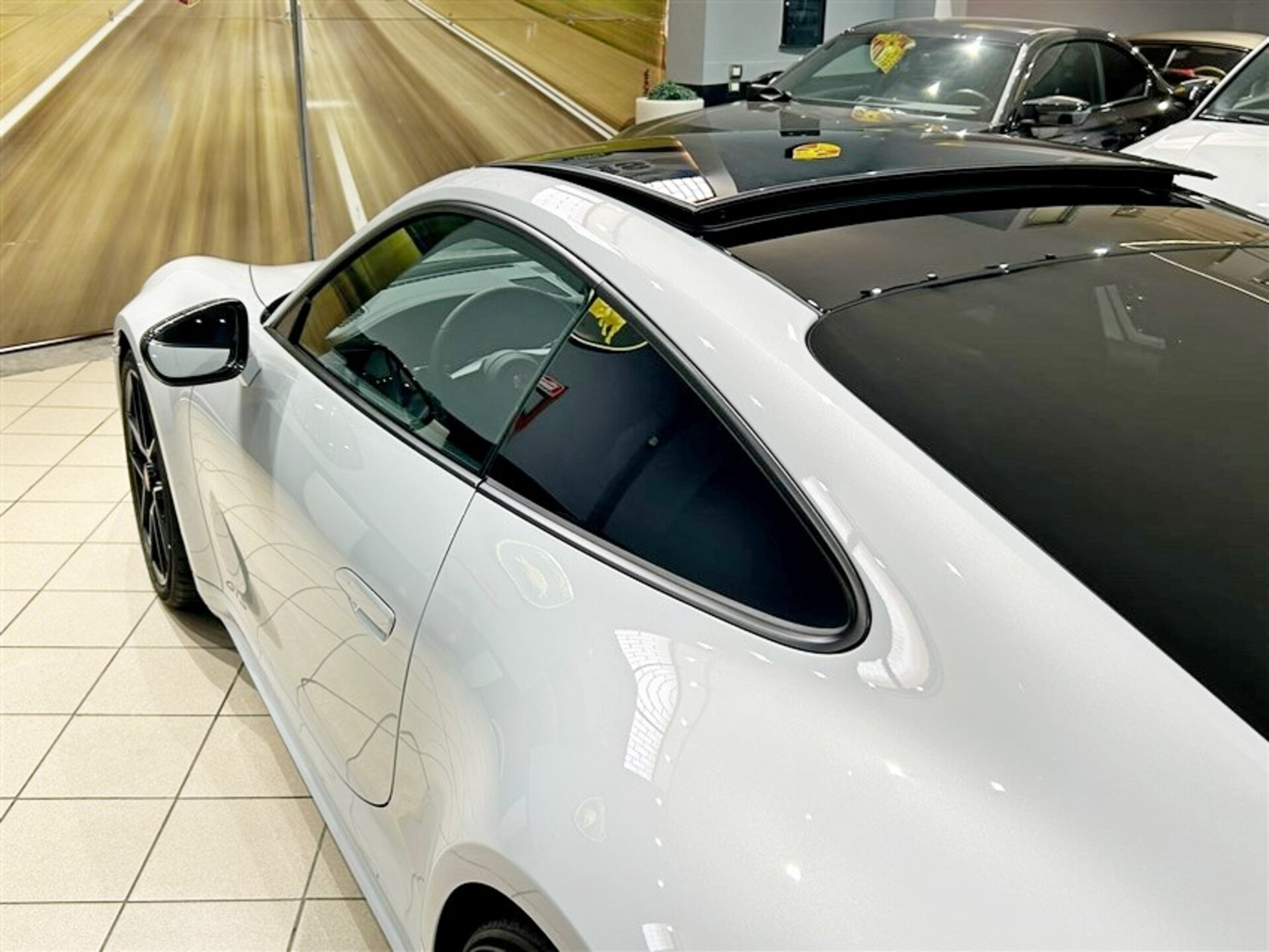 Porsche 911 Carrera GTS Elettrica / Benzina