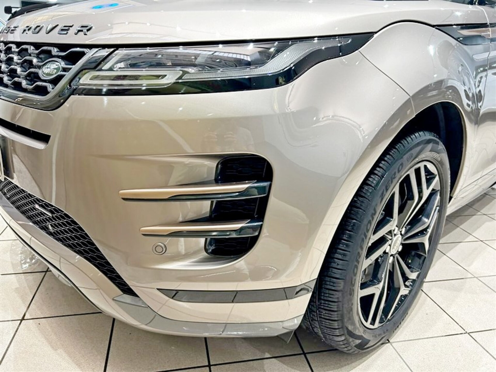 Land Rover Range Rover Evoque 2.0d i4 mhev R-Dynamic SE awd 204cv auto Elettrica / Diesel