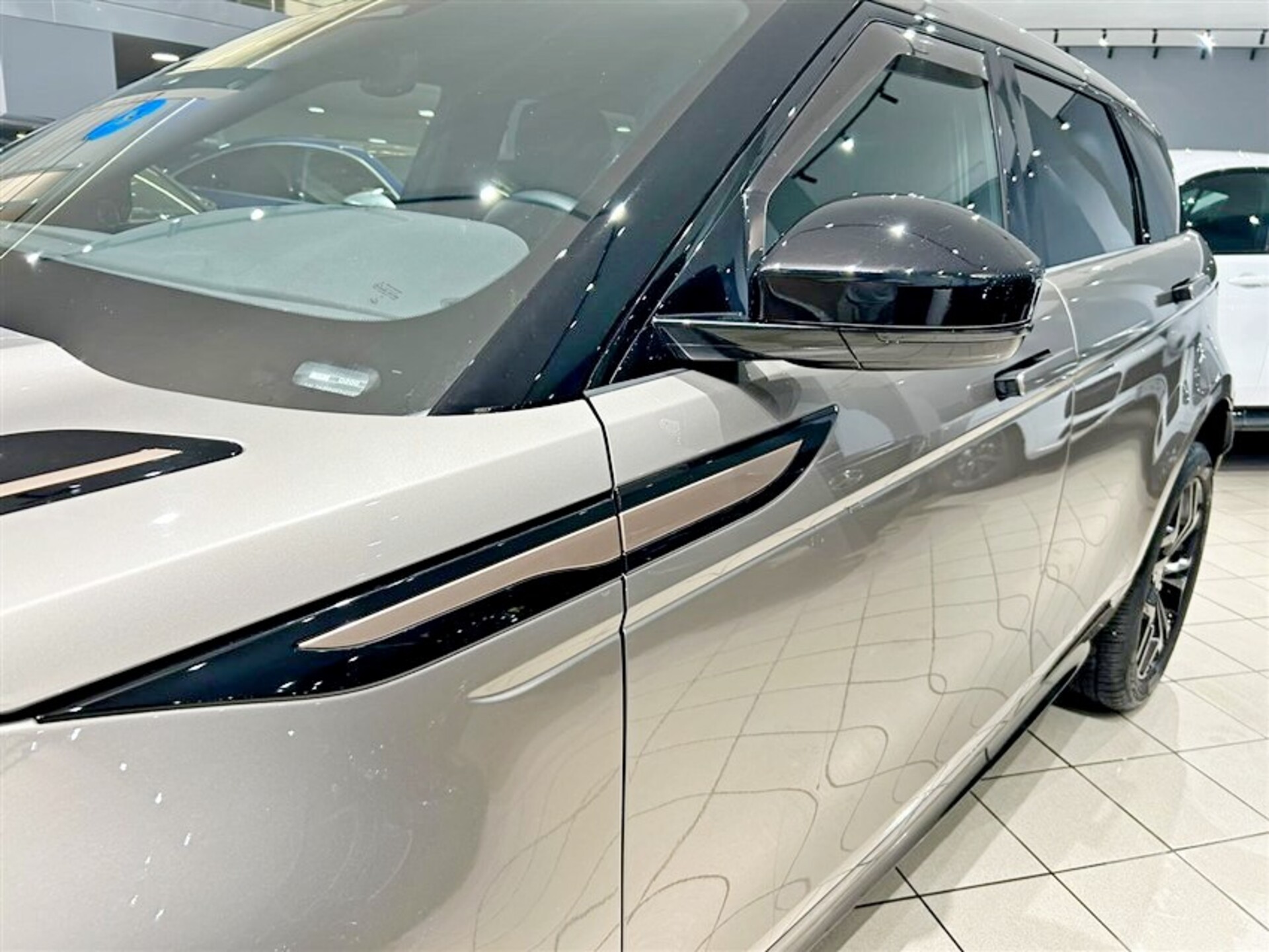 Land Rover Range Rover Evoque 2.0d i4 mhev R-Dynamic SE awd 204cv auto Elettrica / Diesel